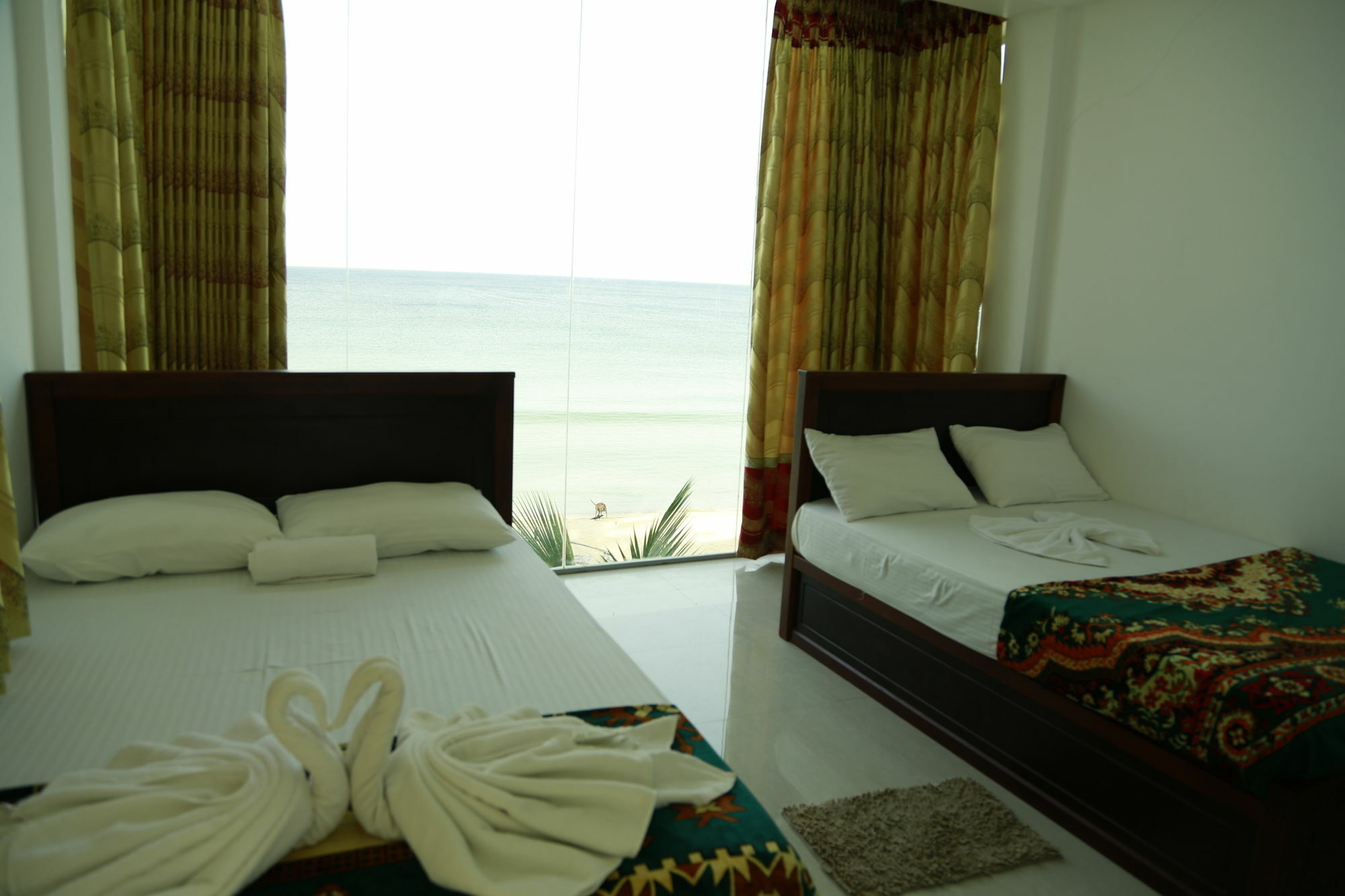 Blue Ocean Hotel Trincomalee Exterior foto